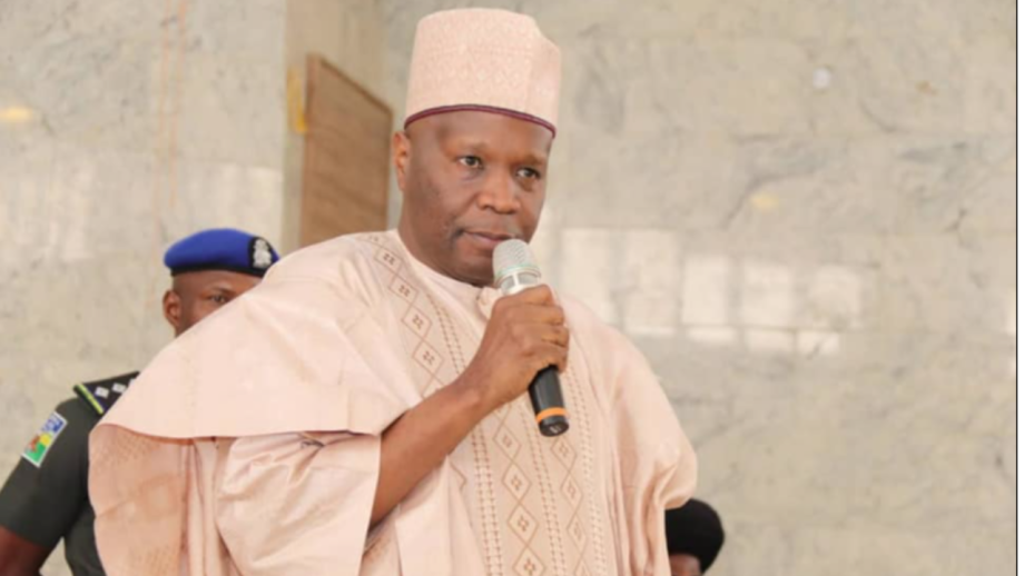 Governor-Inuwa-Donates-N26m-Relief-Materials-To-Police-920x518.png