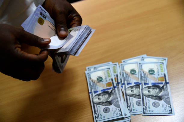 naira-and-dollar.jpg