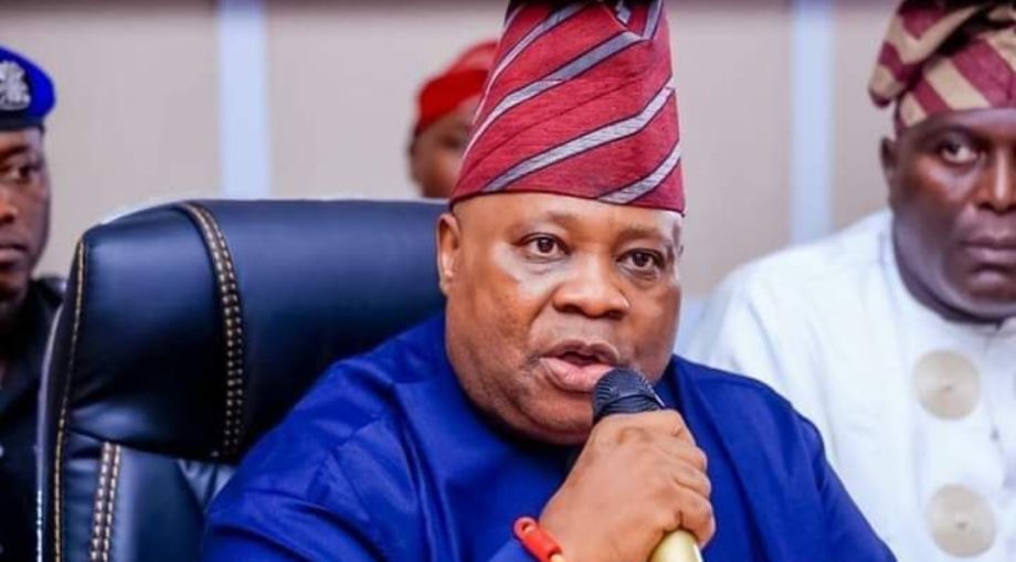 No-tenure-extension-for-retiring-Permanent-Secretaries-E28094-Gov-Adeleke-920x509.jpg